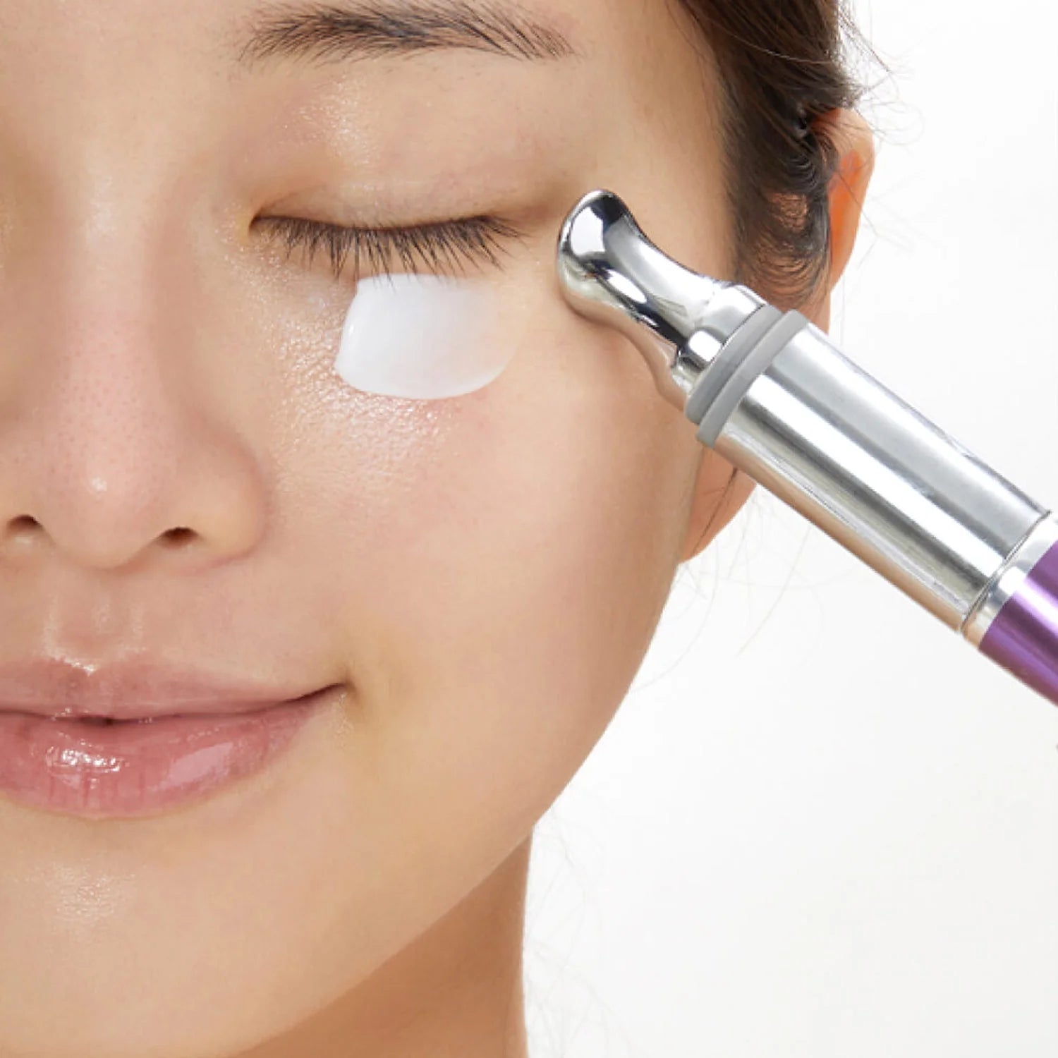Reedle Shot Lifting Eye Cream