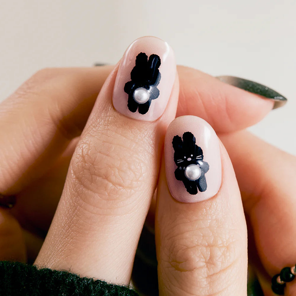 Semi-Cured Gel Nail [#N Black Bunny]