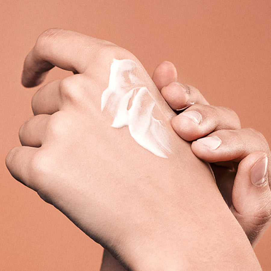Moisturising Perfume Hand Cream [#49 Peach Blossom]